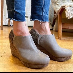 Dr. Scholl’s tan wedge ankle boot Sz. 8